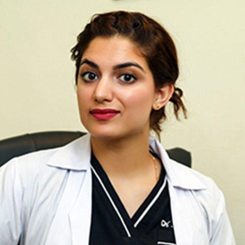 Dr. Amna Rashid: Dentist in Islamabad