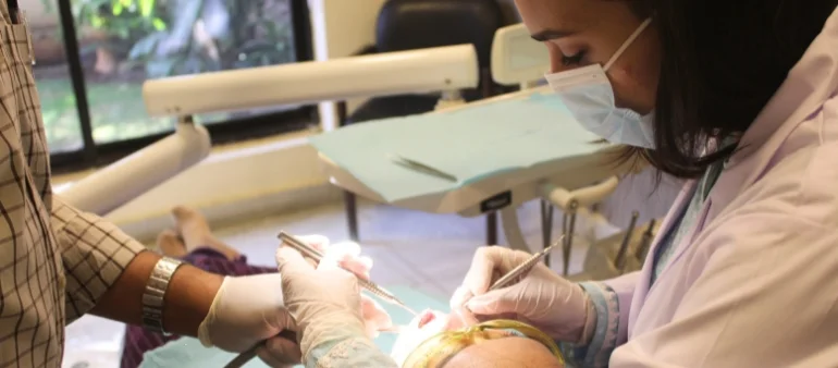 How do dental implants work?
